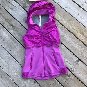 LIKE NEW! RARE LULULEMON VEST. Size 4